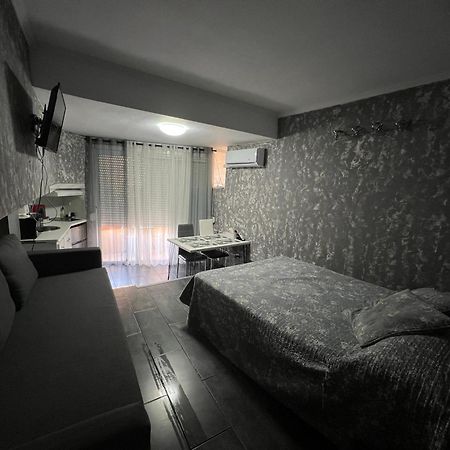 Estudio Loft La Pineda Exterior photo